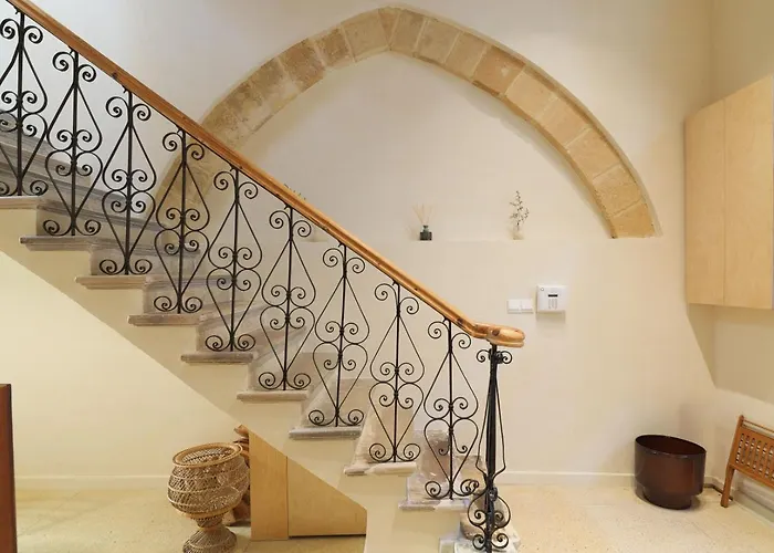 Timeless Gem In Old * Nicosie